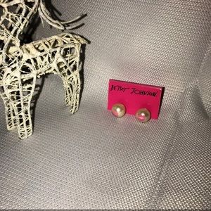 💌 Betsey Johnson earrings